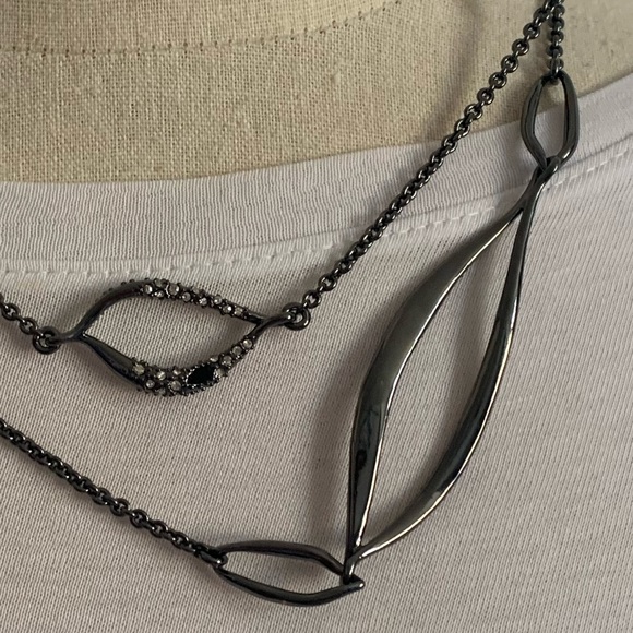 ALEXIS BITTAR • Long Gunmetal Curb & Custom Sculpted Double Sided Link Necklace - Picture 4 of 8